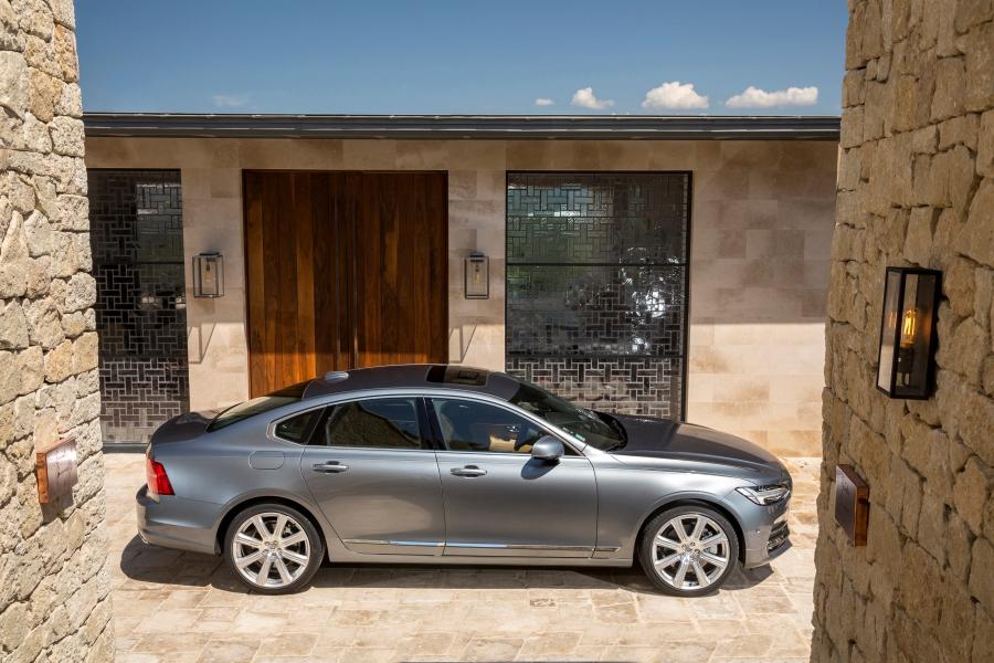  Volvo S90 D4 Inscription 2016 года  (WW) (фото 8 из 24)